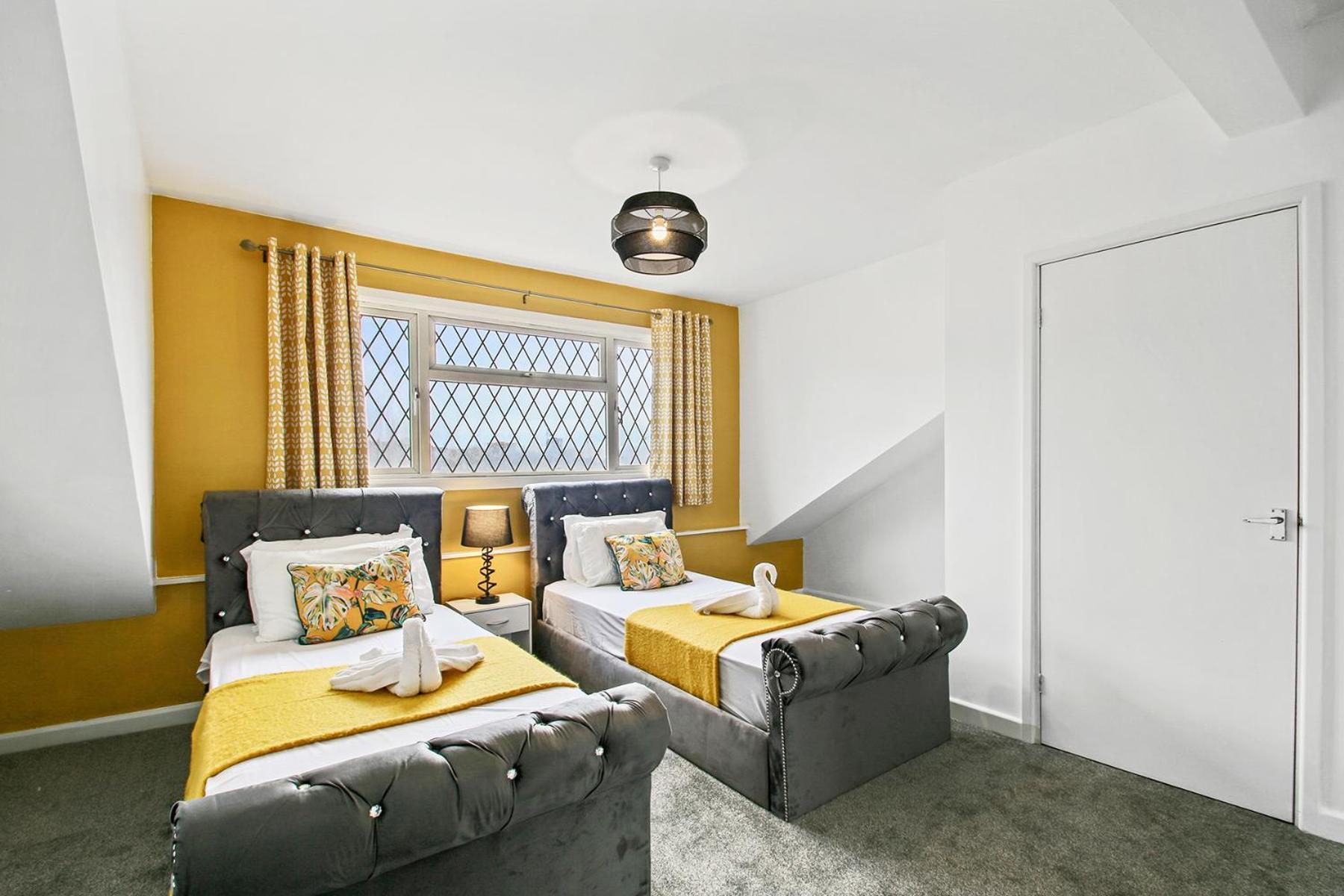 Home In Woodhouse, Leeds Λιντς Εξωτερικό φωτογραφία